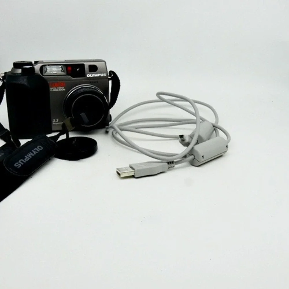 Olympus Camedia C-3000 ZOOM 3.3 MP 3x Optical Zoom With Accessories Fully TESTED